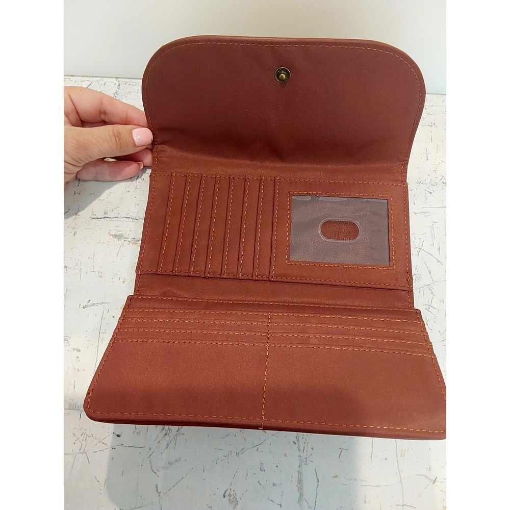 NWOT Women's St John's Bay Wallet White Floral Summer Spring Gorgeous Print! - Picture 3 of 3